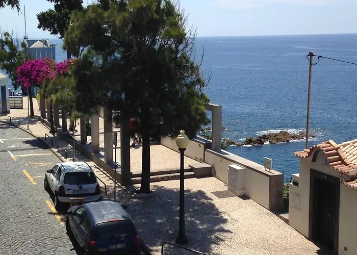 Vitorina Corte 2* Funchal (Madeira)