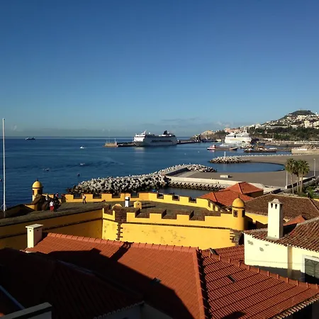 Vitorina Corte Funchal (Madeira)