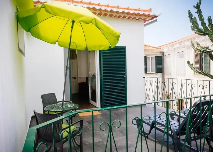 Vitorina Corte 2* فونشال